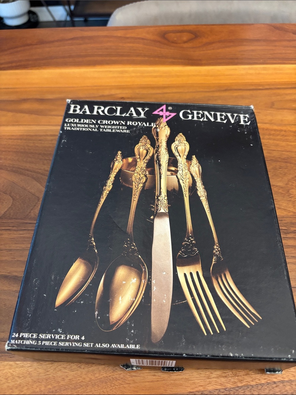 New Barclay Geneve Golden Crown Royale Weighted Flatware Silverware Set of 48